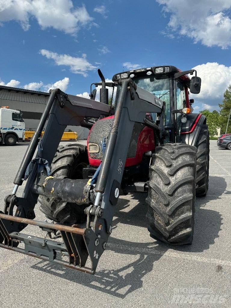 Valtra N141 Advance Traktorit