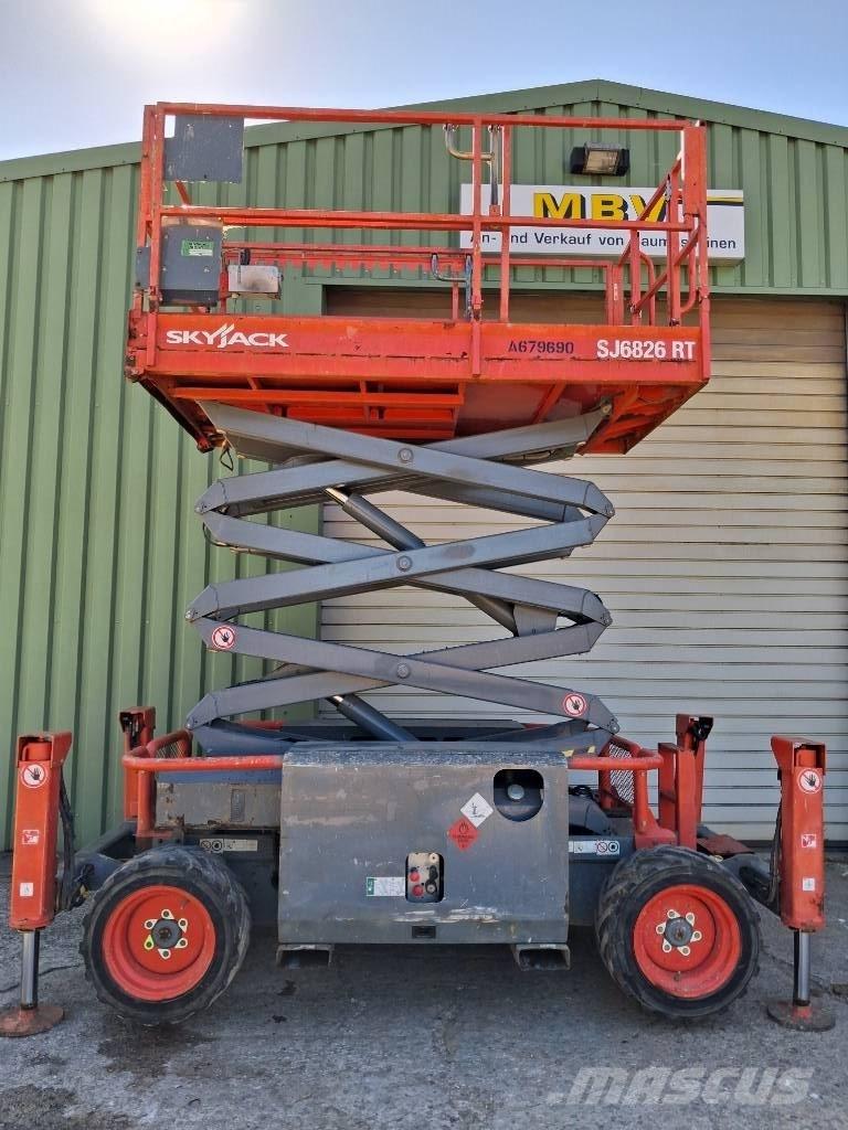 SkyJack SJ 6826 RT Saksilavat