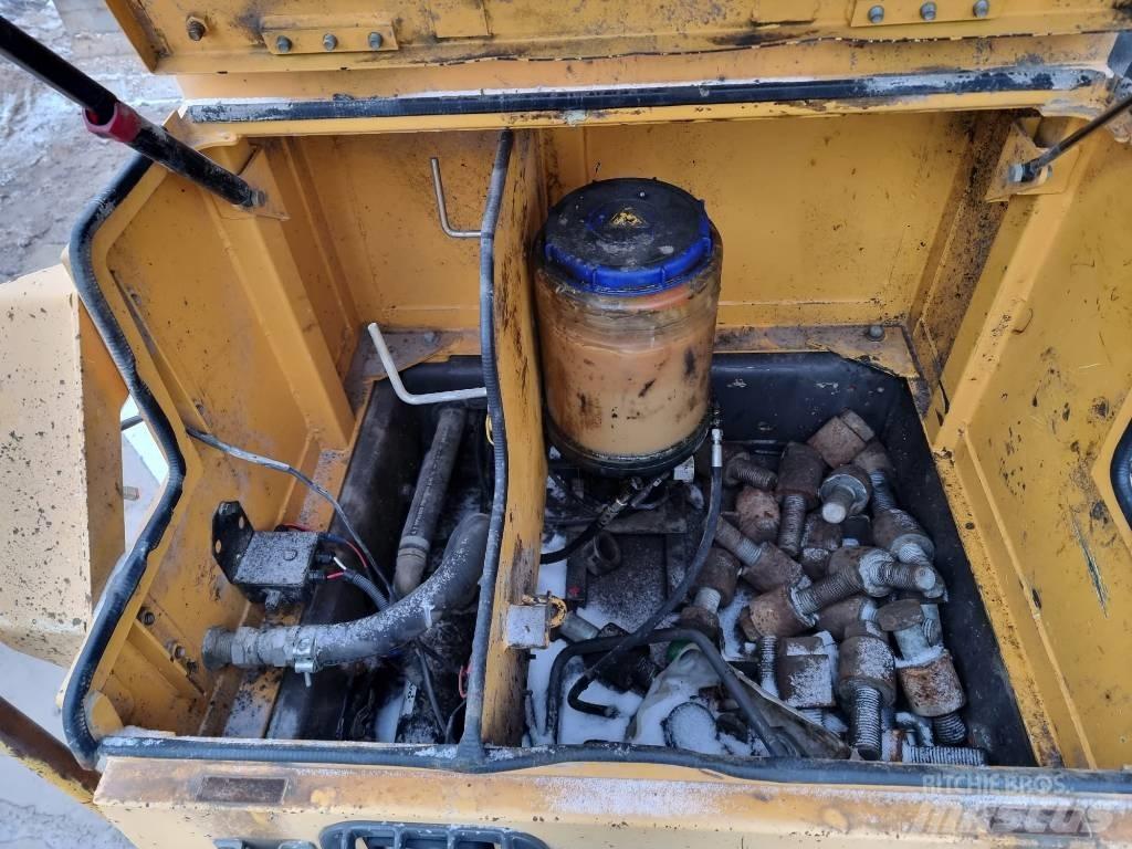 Volvo EC 700 B LC Telakaivukoneet