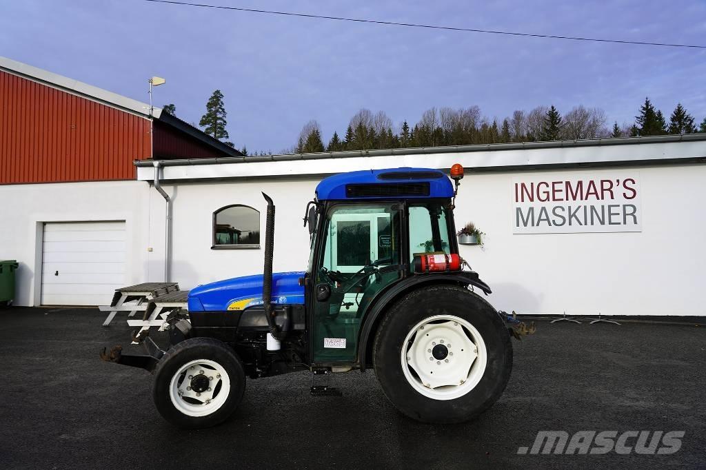 New Holland TN70NA Traktorit