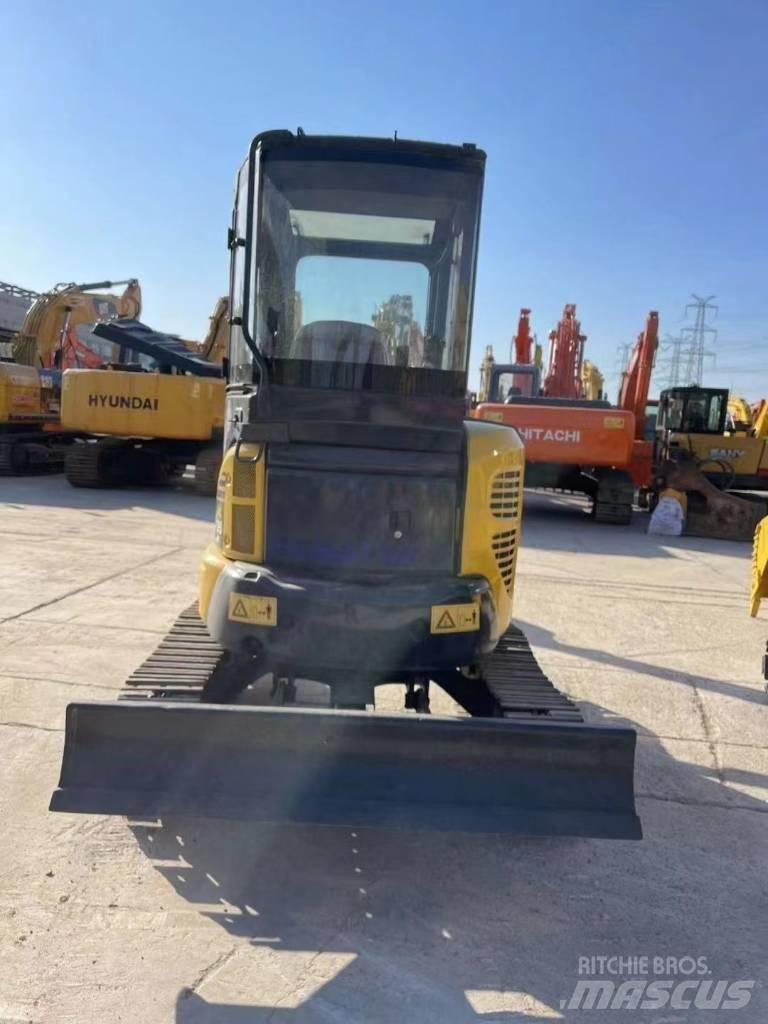 Komatsu PC 35 Minikaivukoneet < 7t