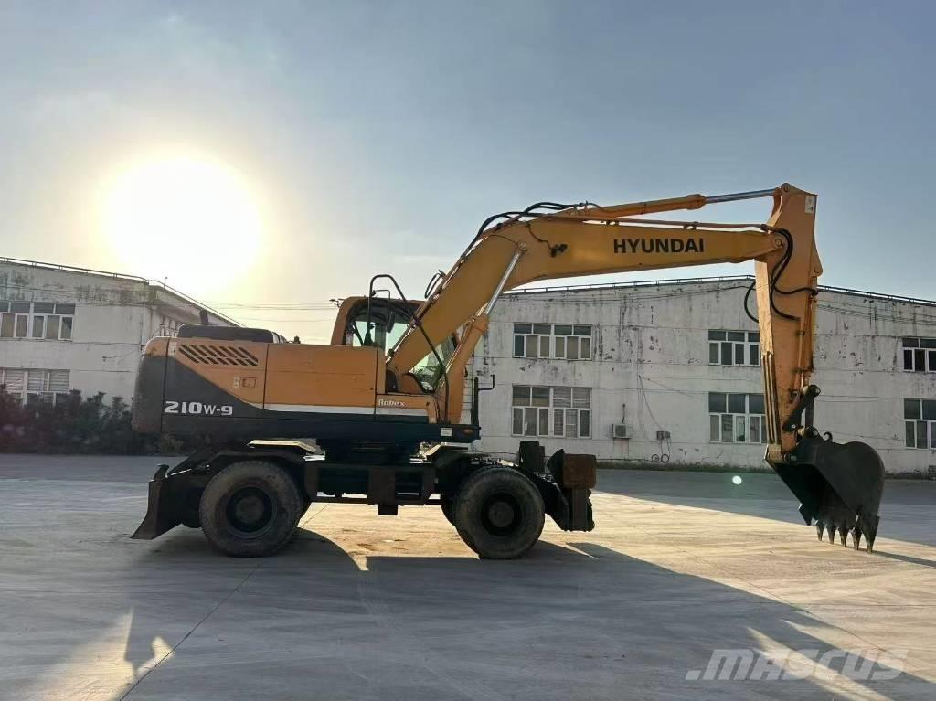 Hyundai 210W-9 Pyöräkaivukoneet