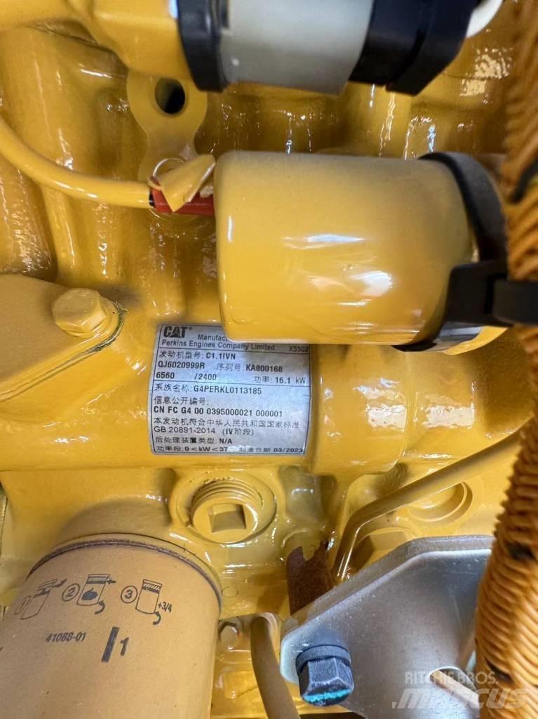 CAT 302 Minikaivukoneet < 7t