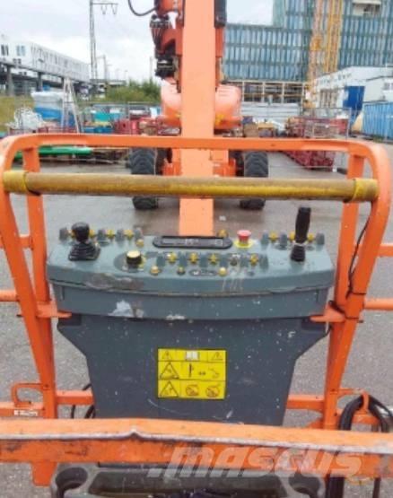 JLG 1200 SJP Teleskooppipuominostimet
