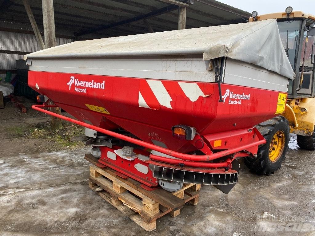 Kverneland Exacta HL Lannoitteenlevittimet