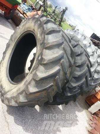  Pneus 540/65R34 Renkaat ja vanteet