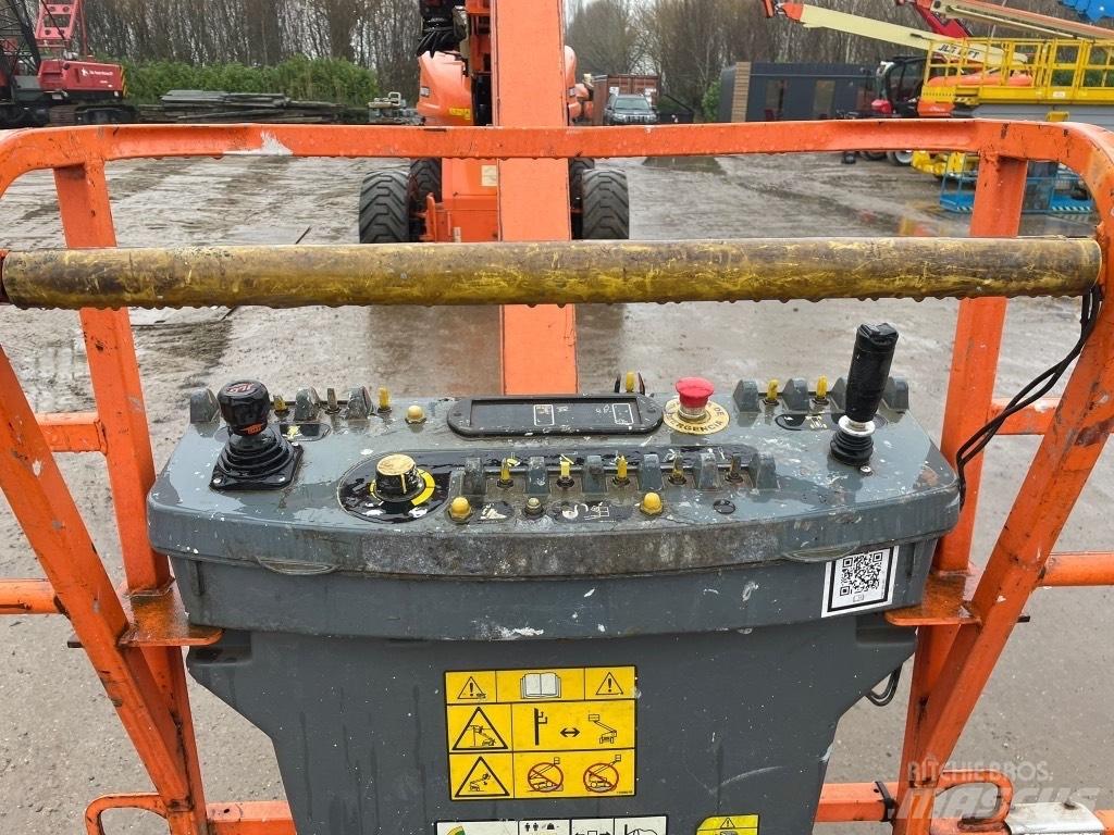 JLG 1200 SJP Teleskooppipuominostimet