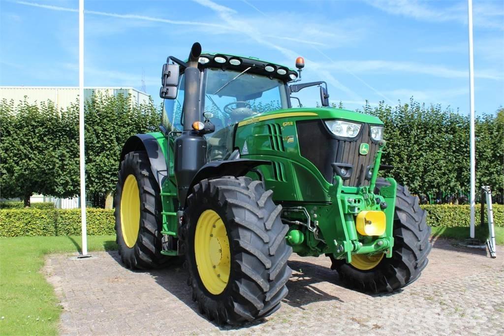 John Deere 6215R Traktorit