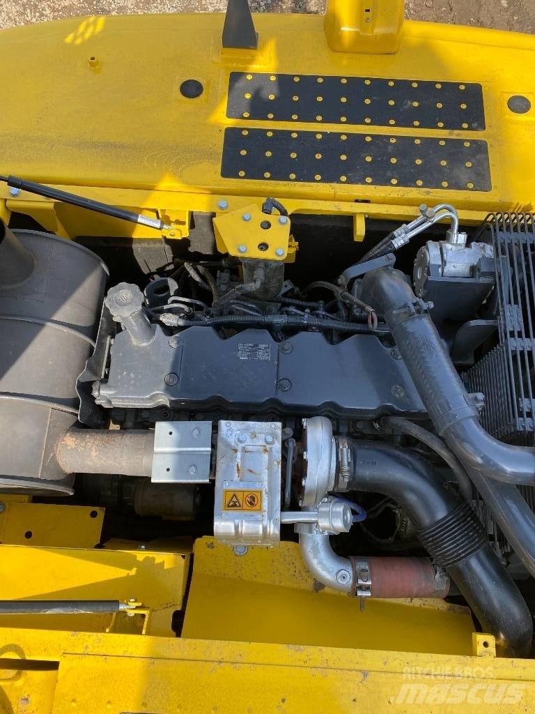 Komatsu 240LC-8 Telakaivukoneet