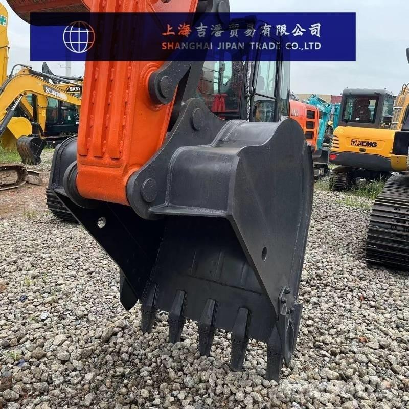 Doosan DX 225 Telakaivukoneet