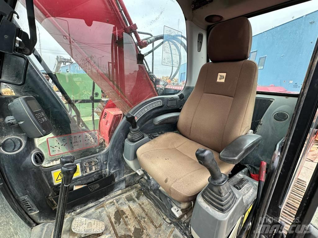 JCB JS 240 N LC Telakaivukoneet