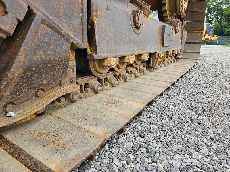 CAT D 4 H Telaketjupuskutraktorit