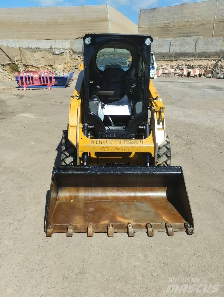 CAT 226 D Liukuohjatut kuormaajat