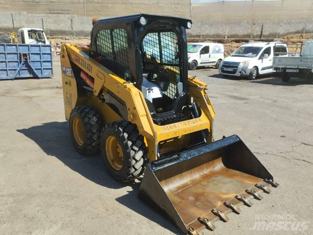 CAT 226 D Liukuohjatut kuormaajat