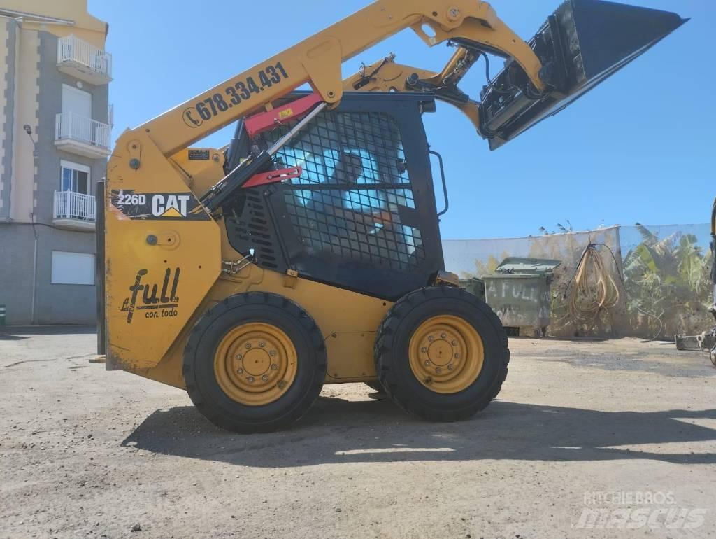 CAT 226 D Liukuohjatut kuormaajat