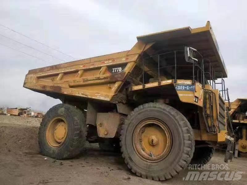 CAT 777 D Maansiirtoautot