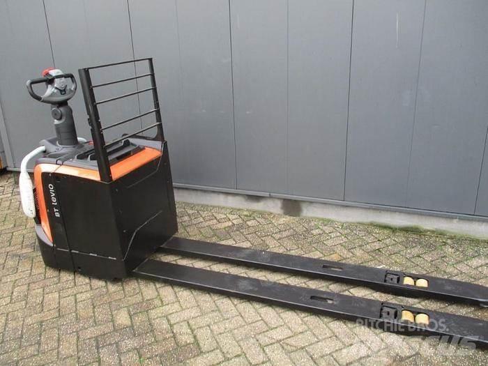 Toyota LPE 250 Lavansiirtotrukit ajotasolla