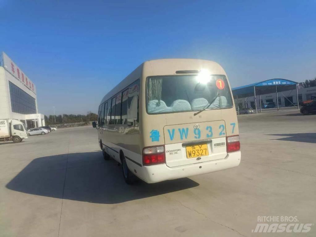 Toyota Coaster Bus Minibussit