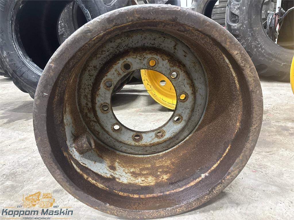 Valmet 860 24x26,5 Renkaat ja vanteet
