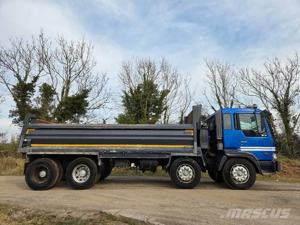Hino 700 FY Sora- ja kippiautot