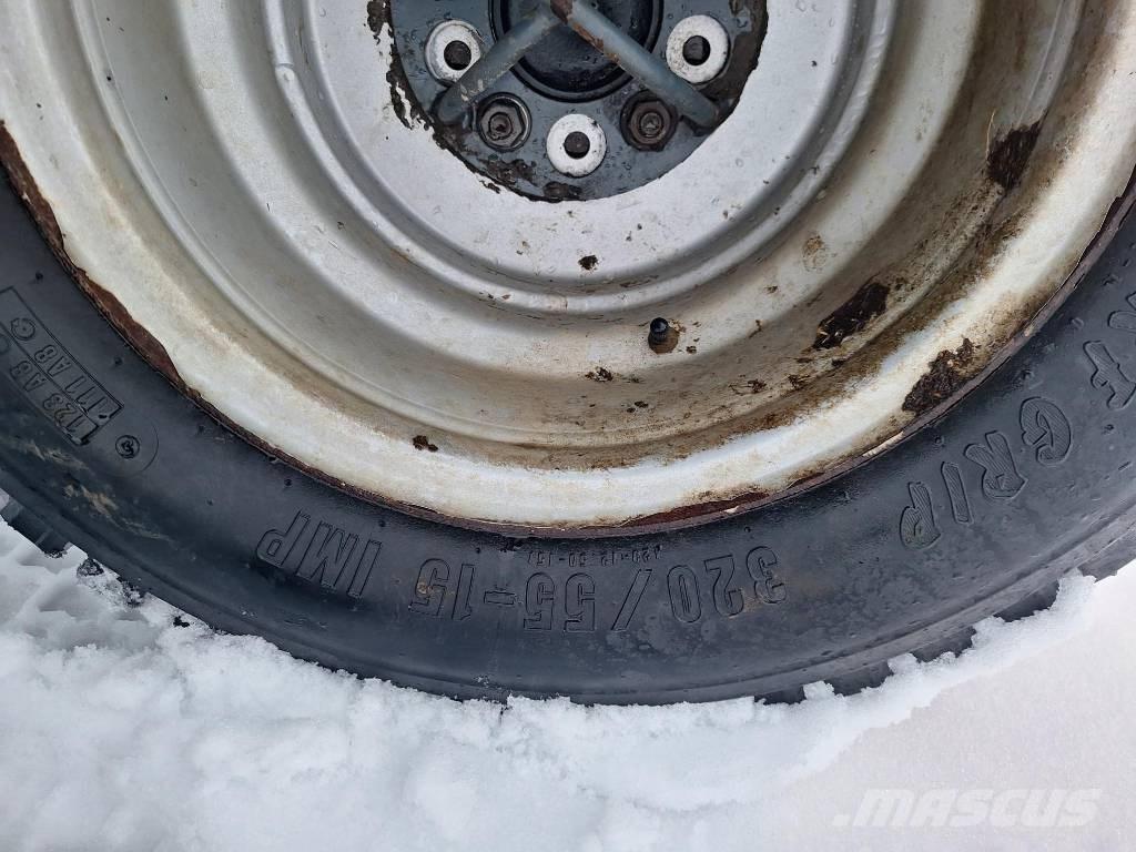 Avant 745 Yleiskuormaajat