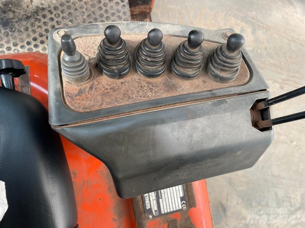 Nissan 25 Dieseltrukit