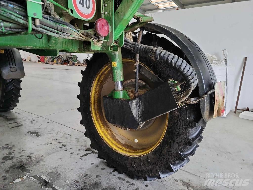 John Deere 4730 Itsekulkevat ruiskut