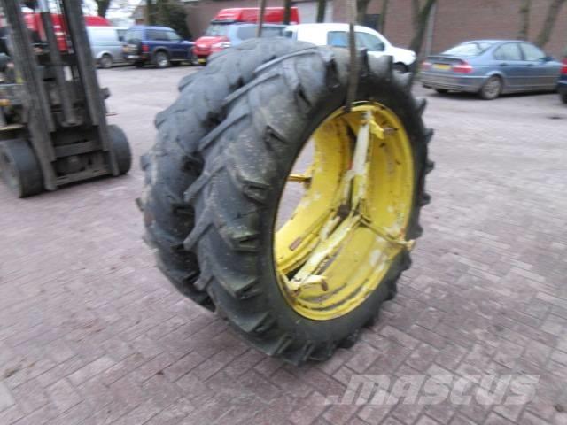 Vredestein 12.4/38 Renkaat ja vanteet