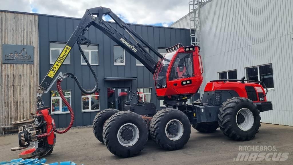 Komatsu 951 Harvesterit