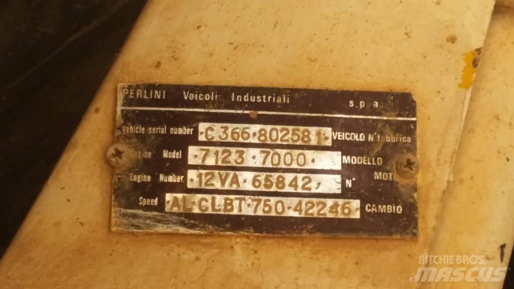 Perlini (ricambi) 366 Maansiirtoautot