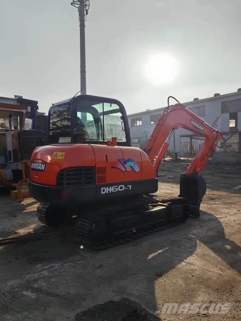 Doosan DH 60-7 Minikaivukoneet < 7t