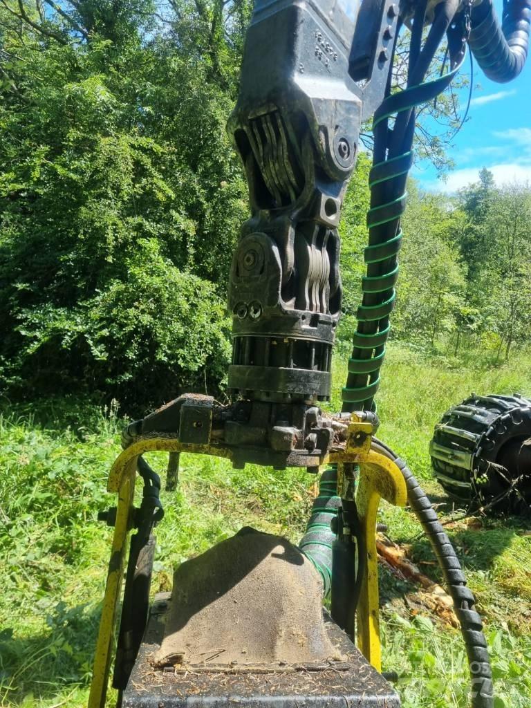 John Deere 1170 G Harvesterit