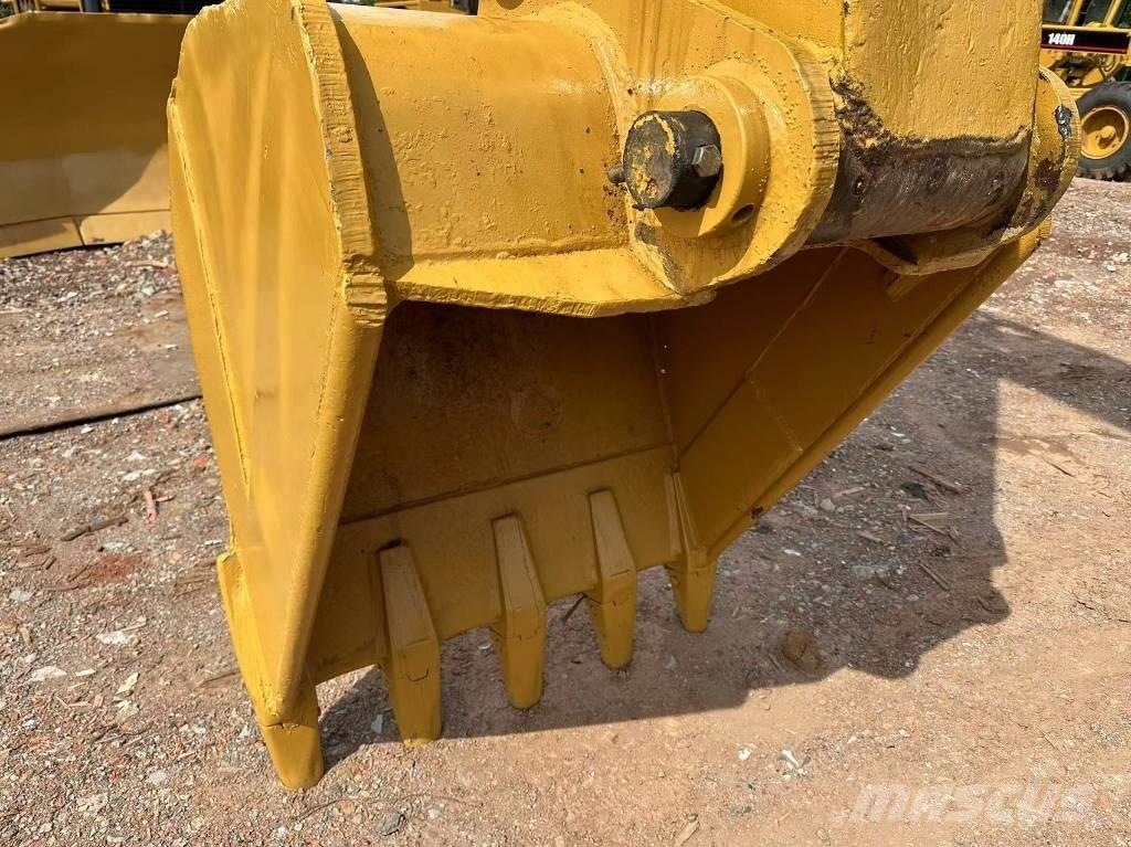 CAT 320 B Telakaivukoneet