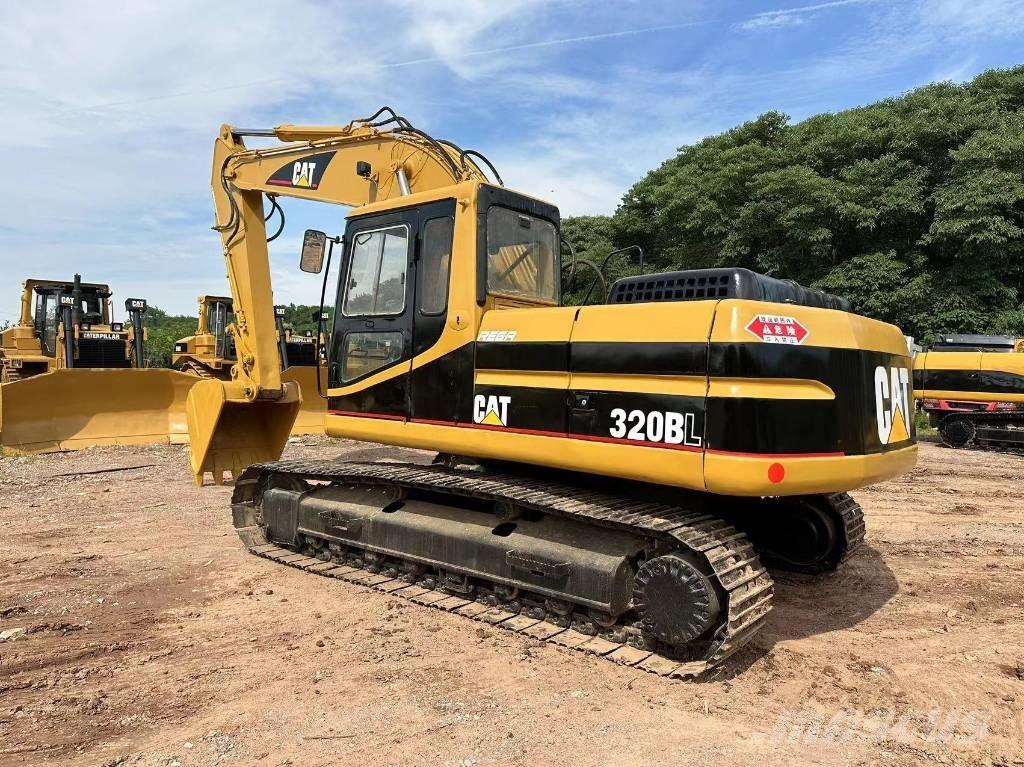 CAT 320 B Telakaivukoneet