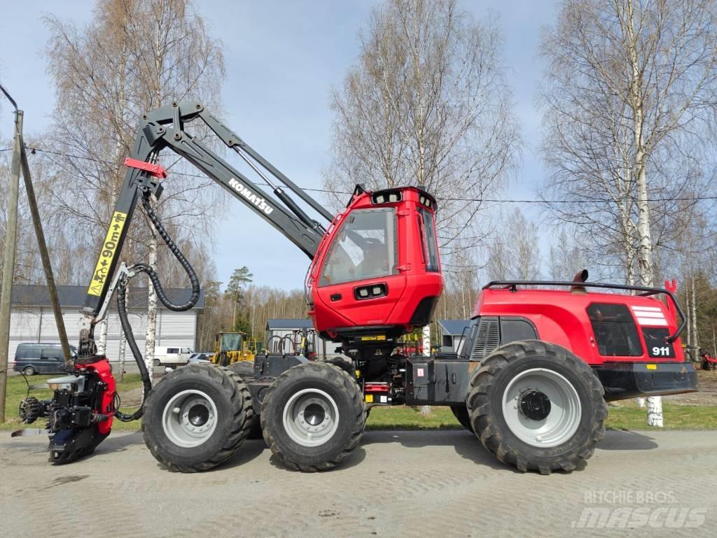 Komatsu 911 Harvesterit