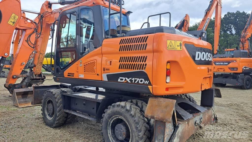 Doosan DX 170 W Pyöräkaivukoneet