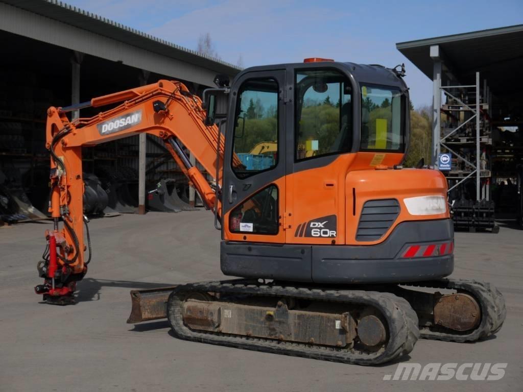 Doosan DX 60 R Minikaivukoneet < 7t