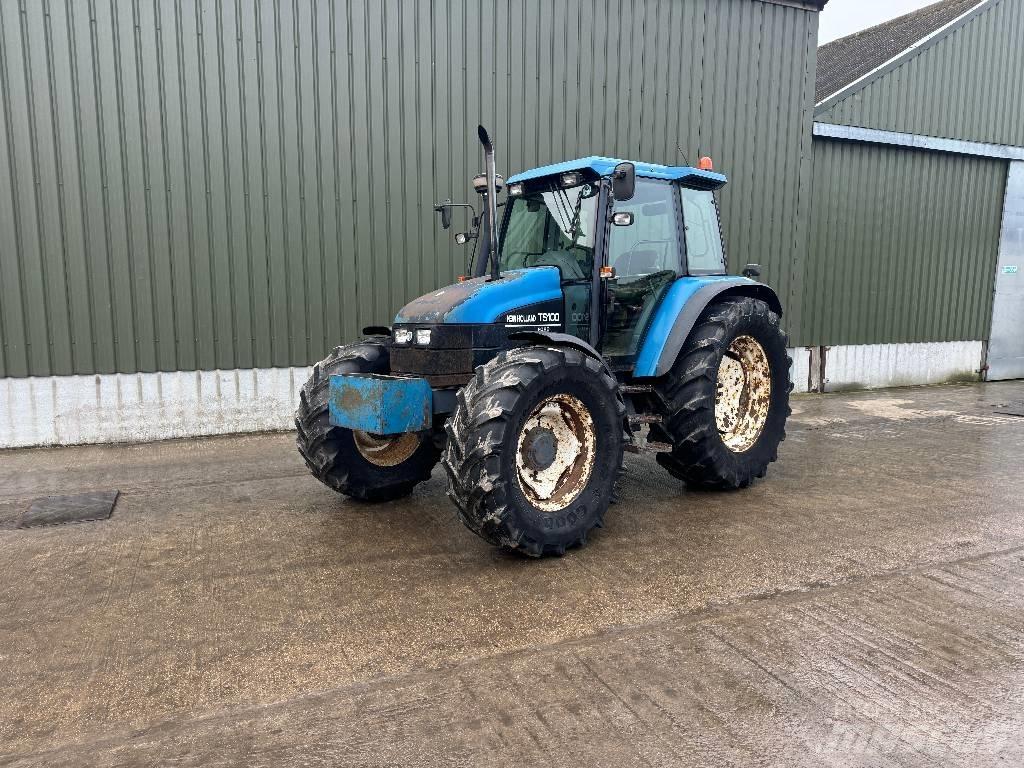 New Holland TS 100 Traktorit