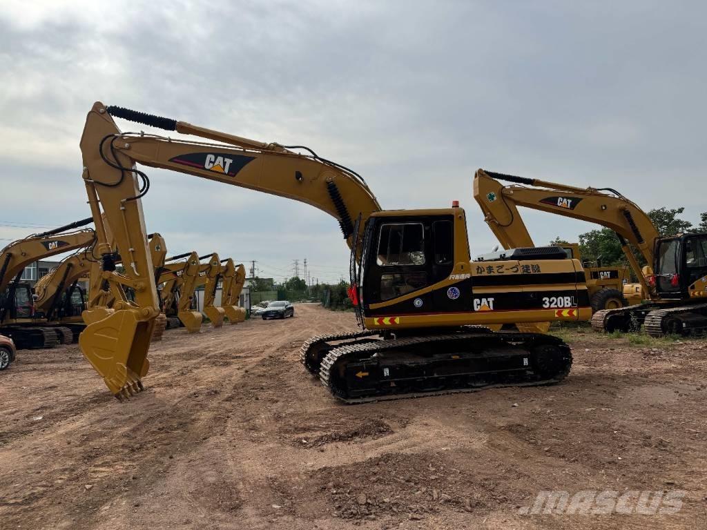 CAT 320 B L Telakaivukoneet