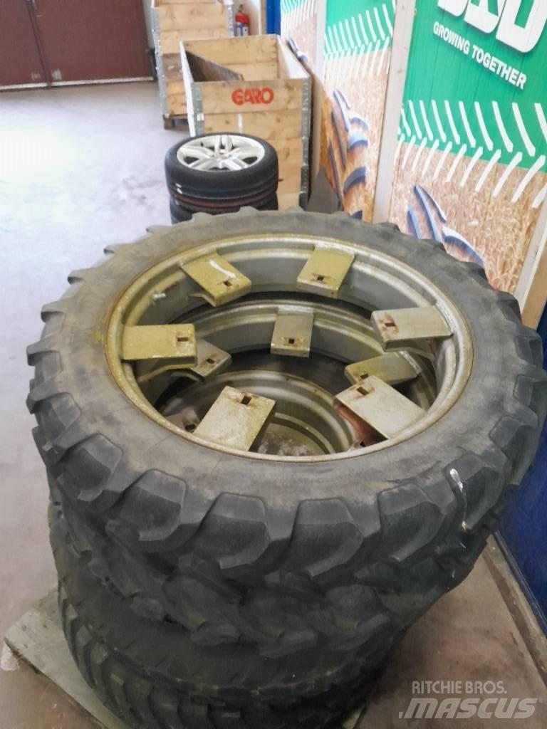 Michelin 9,5-32 Renkaat ja vanteet