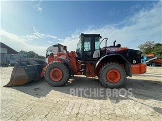 Hitachi ZW 250-6 Pyöräkuormaajat