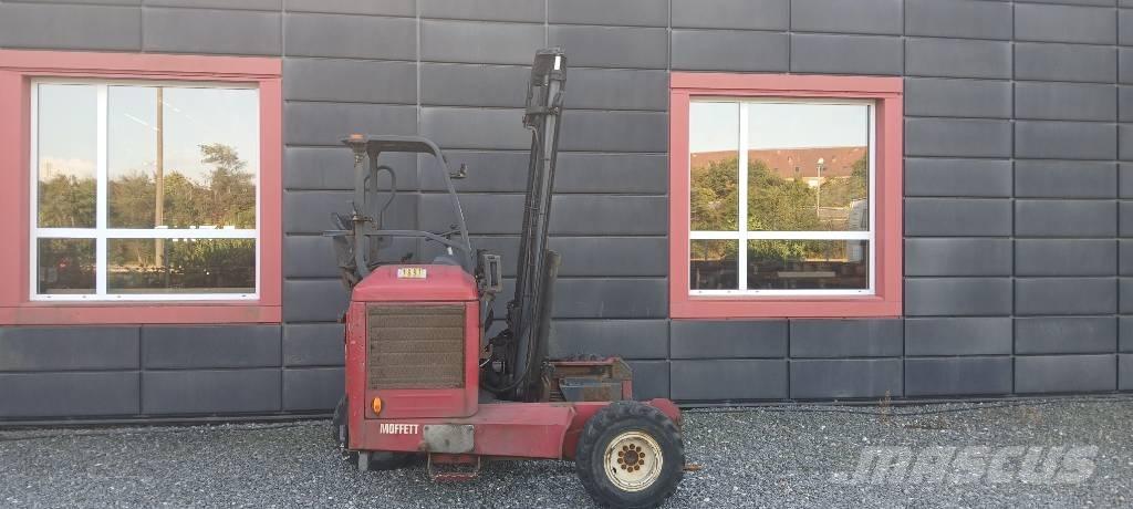 Moffett M5 25.3 NX Dieseltrukit