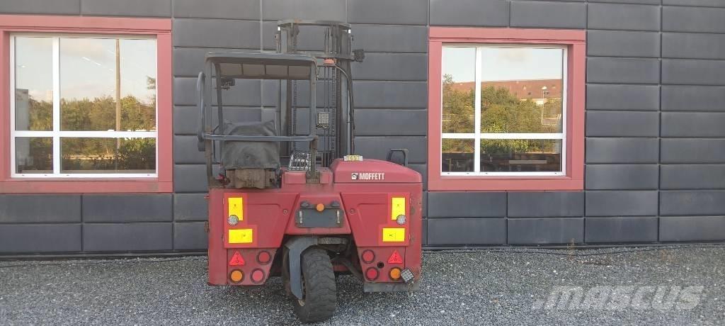 Moffett M5 25.3 NX Dieseltrukit