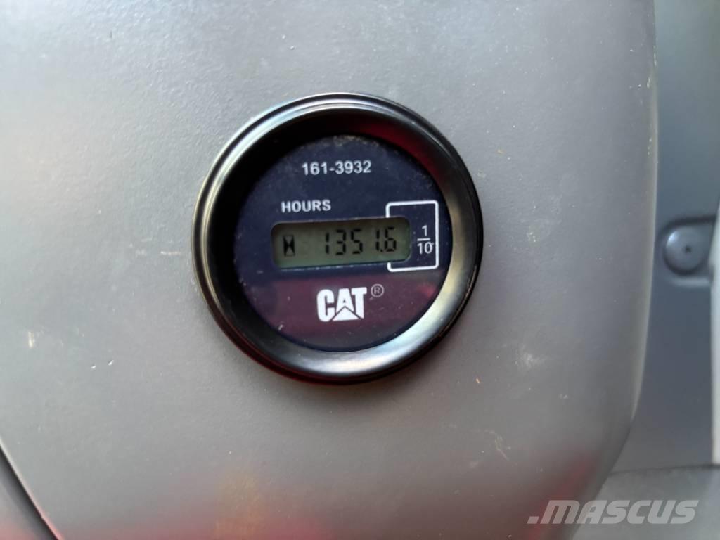 CAT 329 D Telakaivukoneet