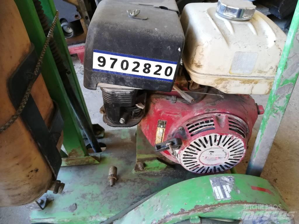  ŘEZAČKA SPÁR RS 400 Muut koneet