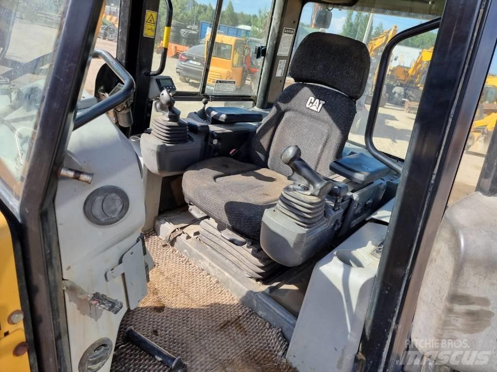 CAT D 6 K LGP Telaketjupuskutraktorit