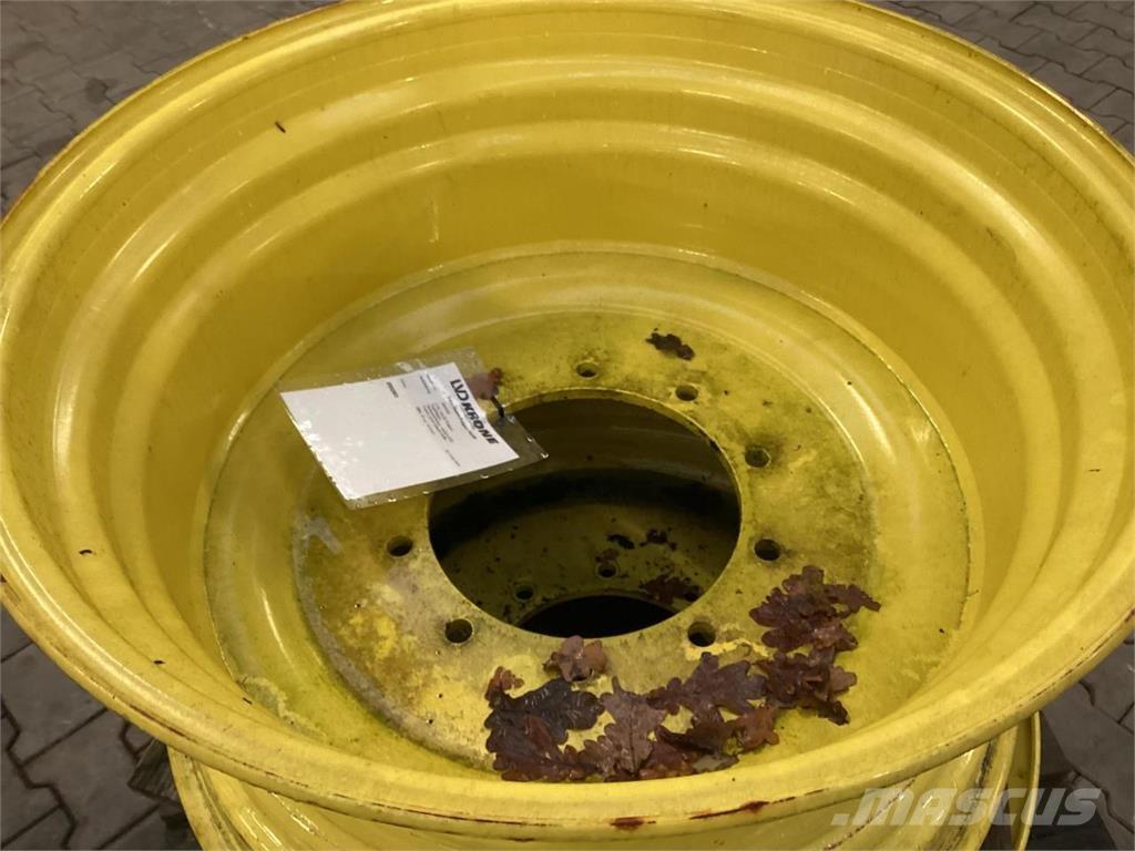 John Deere 16x30 Renkaat ja vanteet