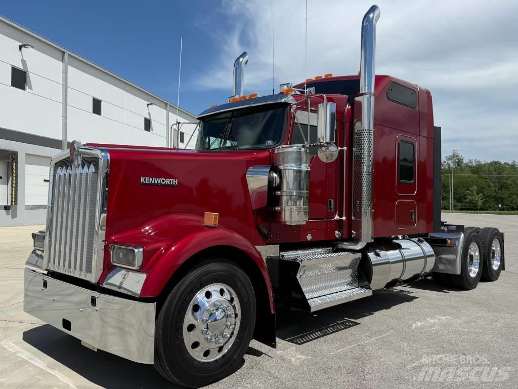 Kenworth W 900 L Vetopöytäautot