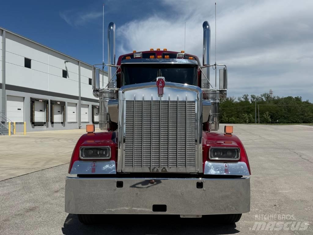 Kenworth W 900 L Vetopöytäautot