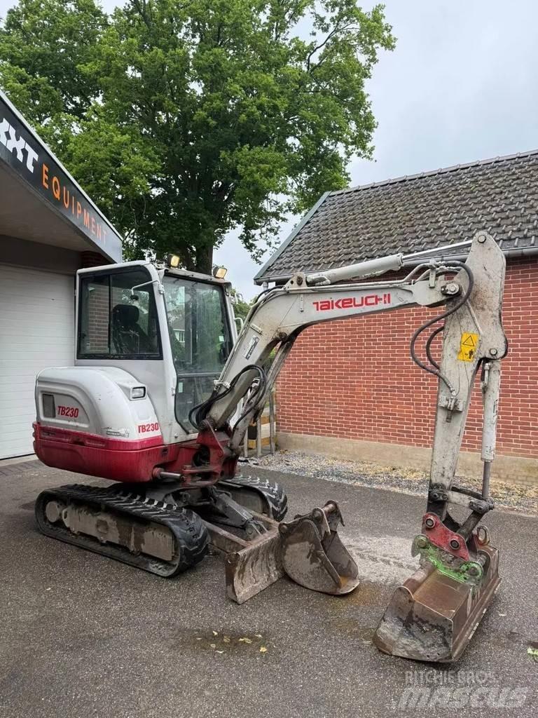 Takeuchi TB230 Minikaivukoneet < 7t